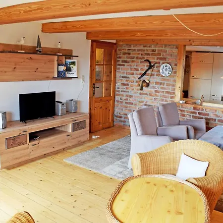 Mit Reetdach Und Seebli