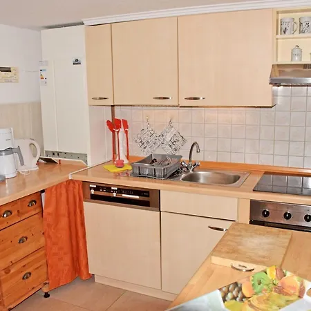 Mit Reetdach Und Seebli Groß Zicker