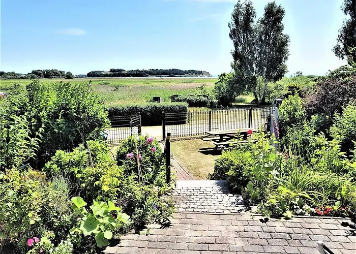 Mit Reetdach Und Seebli Apartmán *